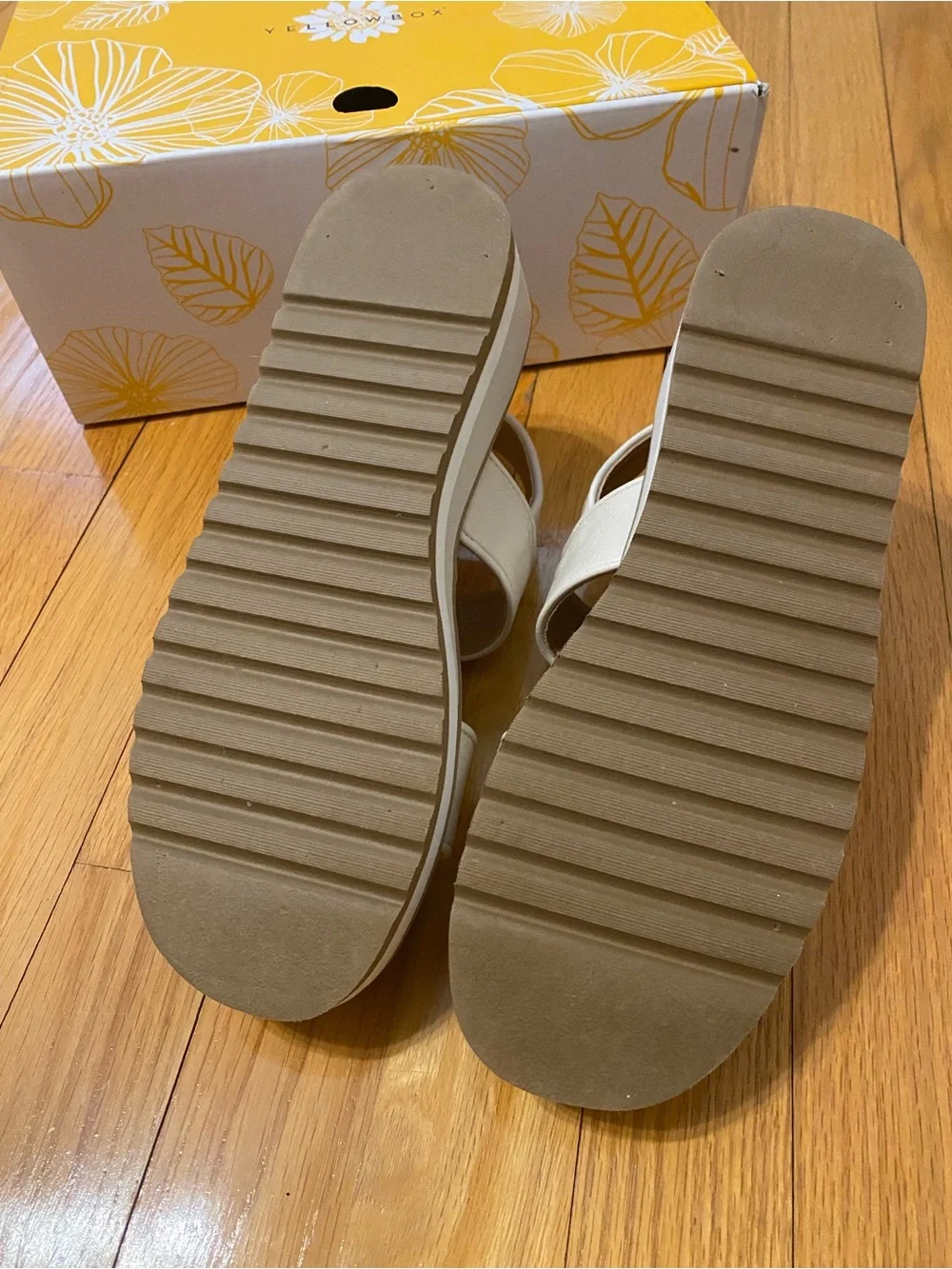 NWT YELLOWBOX Adrenne Sandals - Picture 3 of 5